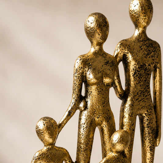 Escultura Decorativa Família Cobre em Pé